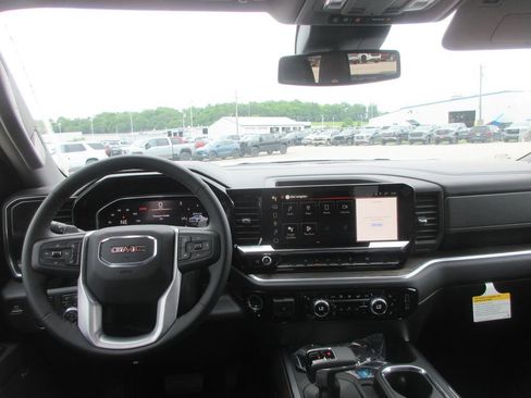 New 2026 GMC Sierra 1500 SLT w/ SLT Premium Package AWD/4WD image 16