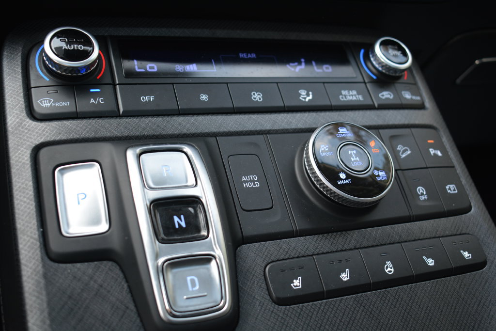 Used 2024 Hyundai Palisade Limited AWD/4WD image 18