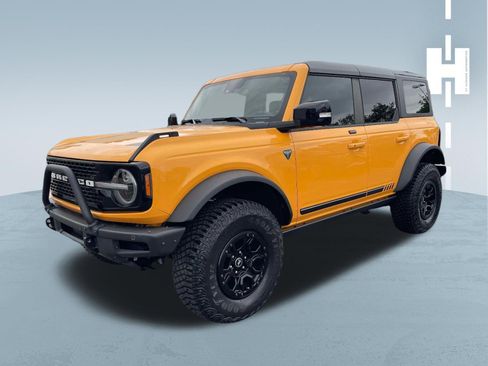 Used 2021 Ford Bronco First Edition AWD/4WD image 3