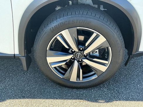 Certified 2023 Nissan Rogue SL image 10