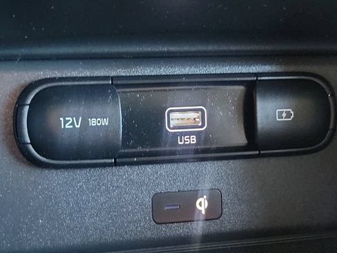 Used 2022 Kia Telluride S FWD image 15