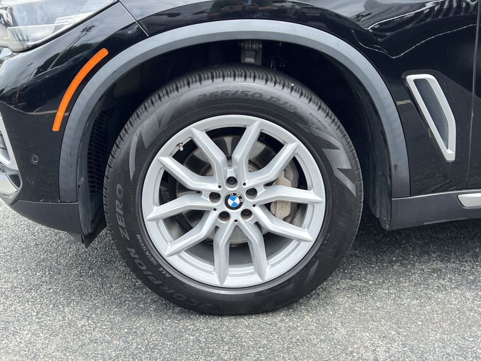 Used 2021 BMW X5 xDrive40i w/ Convenience Package AWD/4WD image 13