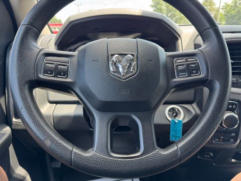 Used 2015 RAM 1500 Express AWD/4WD image 19
