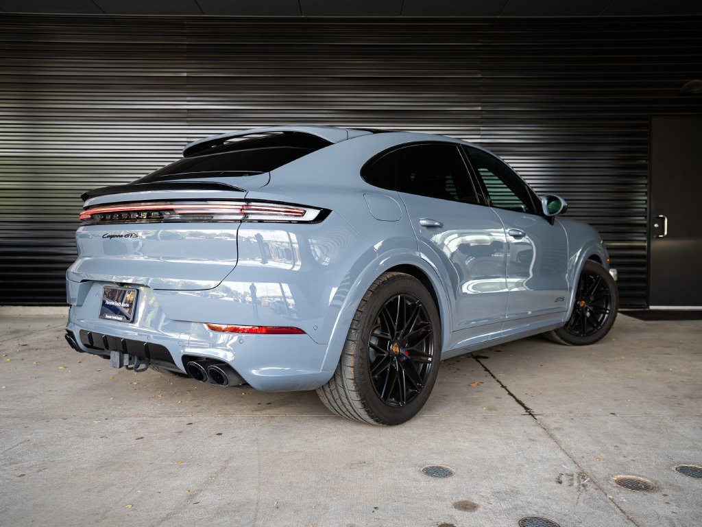 Certified 2025 Porsche Cayenne GTS AWD/4WD image 7