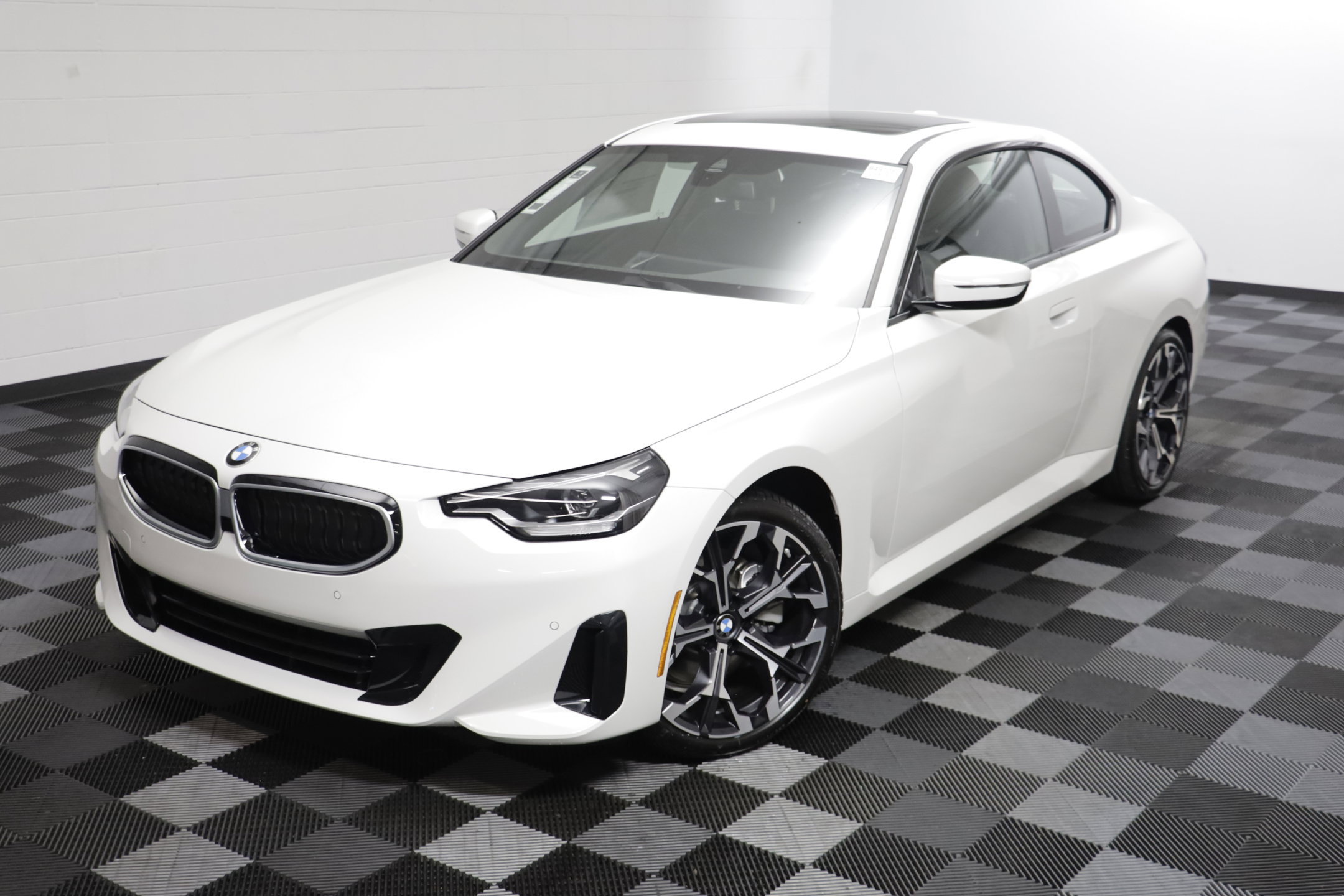 New 2026 BMW 230i Coupe w/ Convenience Package RWD image 2