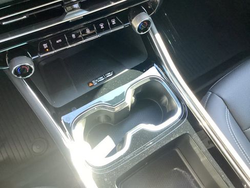 New 2026 Chevrolet Traverse LT w/ Midnight/Sport Edition image 24