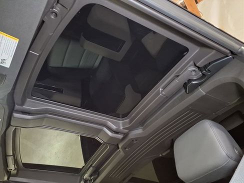 Used 2026 GMC Hummer EV SUV image 19