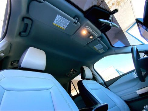 Used 2021 Ford Explorer XLT w/ Equipment Group 202A image 28