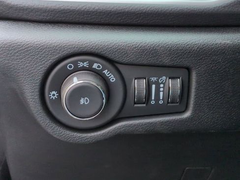 New 2026 Chrysler Pacifica Select w/ S Appearance Package image 16