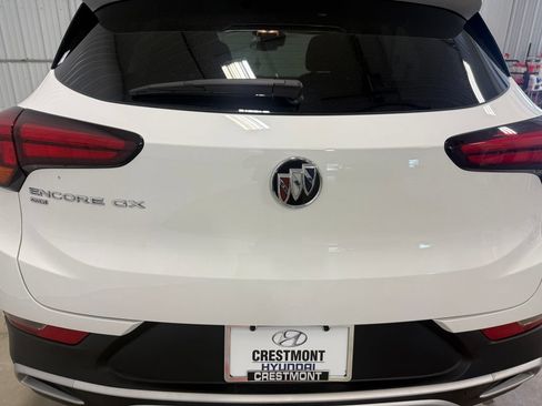 Used 2023 Buick Encore GX Preferred w/ Cold Weather Comfort Package AWD/4WD image 17