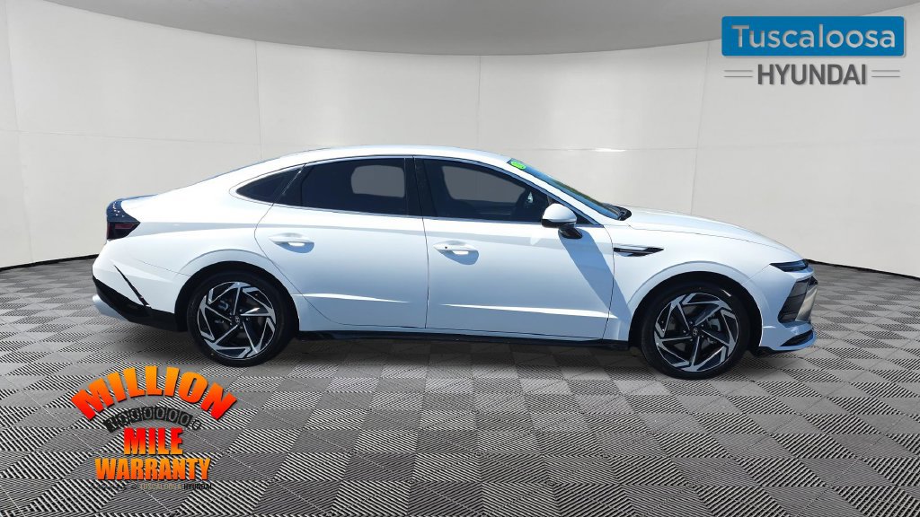 Used 2026 Hyundai Sonata SEL FWD image 9