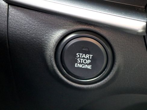 Used 2021 MAZDA MAZDA3 s image 24