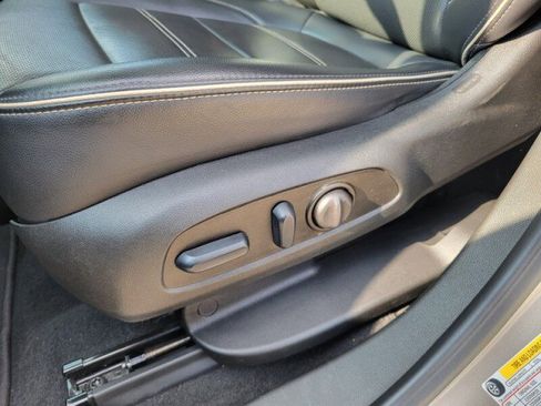 Used 2023 GMC Acadia Denali w/ Denali Ultimate Package image 24