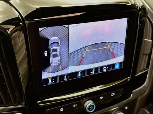 Used 2023 Chevrolet Traverse Premier AWD/4WD image 15