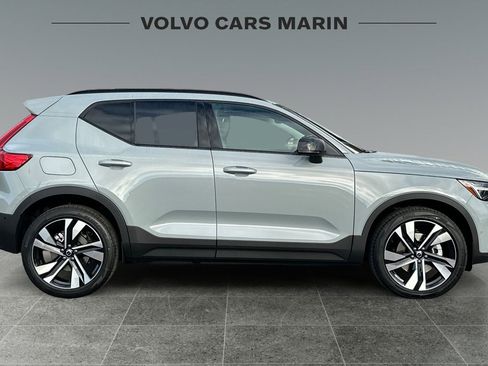 New 2026 Volvo XC40 B5 Ultra w/ Climate Package image 8