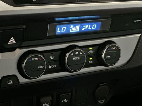 Used 2021 Toyota Tacoma SR5 RWD image 20