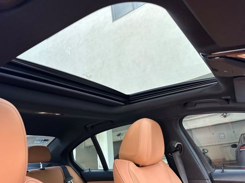 Used 2023 BMW 330i Sedan w/ Premium Package RWD image 15