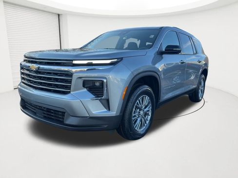 New 2026 Chevrolet Traverse LT w/ Driver Confidence Package image 1