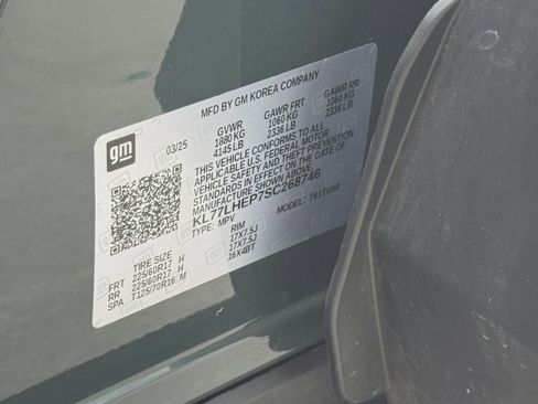 Used 2025 Chevrolet Trax LT image 29