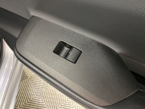 Used 2025 Toyota Prius LE image 15