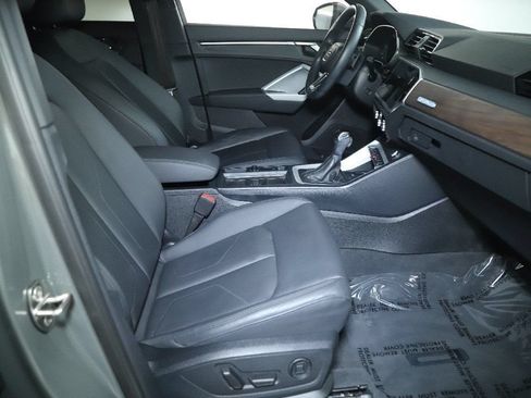 Used 2021 Audi Q3 2.0T Premium Plus AWD/4WD image 36