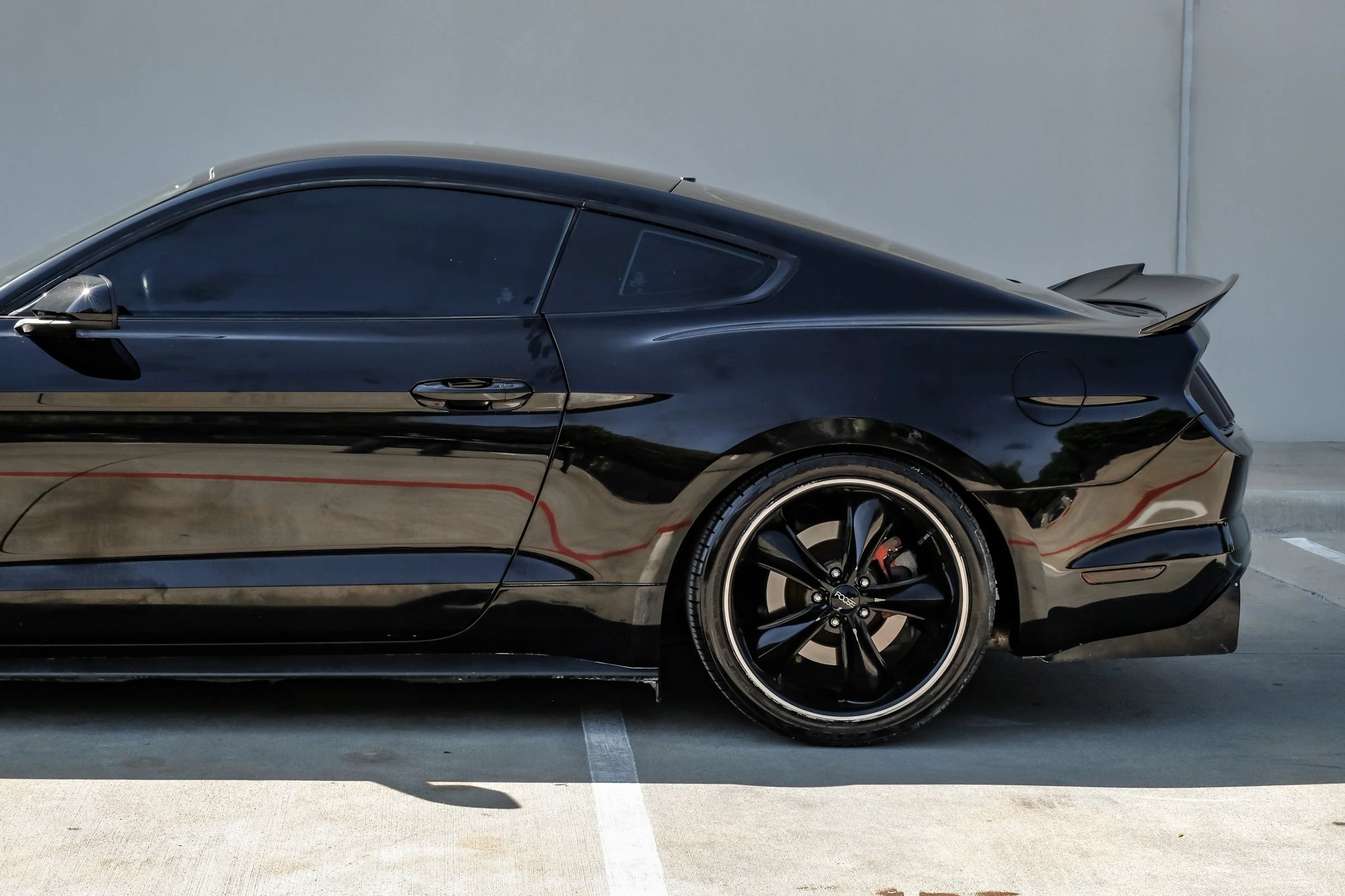 Used 2016 Ford Mustang GT RWD image 18