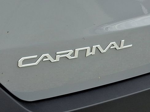 New 2027 Kia Carnival LX FWD image 22