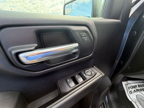 Used 2019 Chevrolet Silverado 1500 Custom Trail Boss w/ Custom Convenience Package AWD/4WD image 24