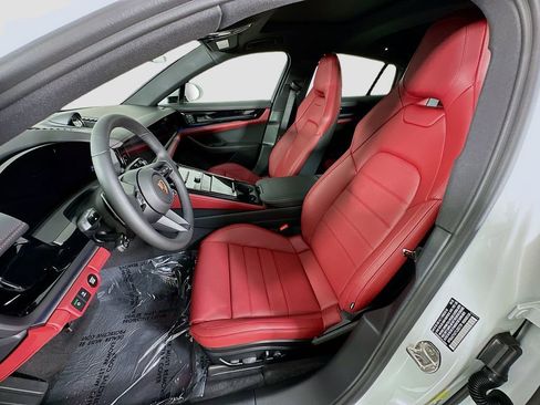 New 2026 Porsche Panamera image 5