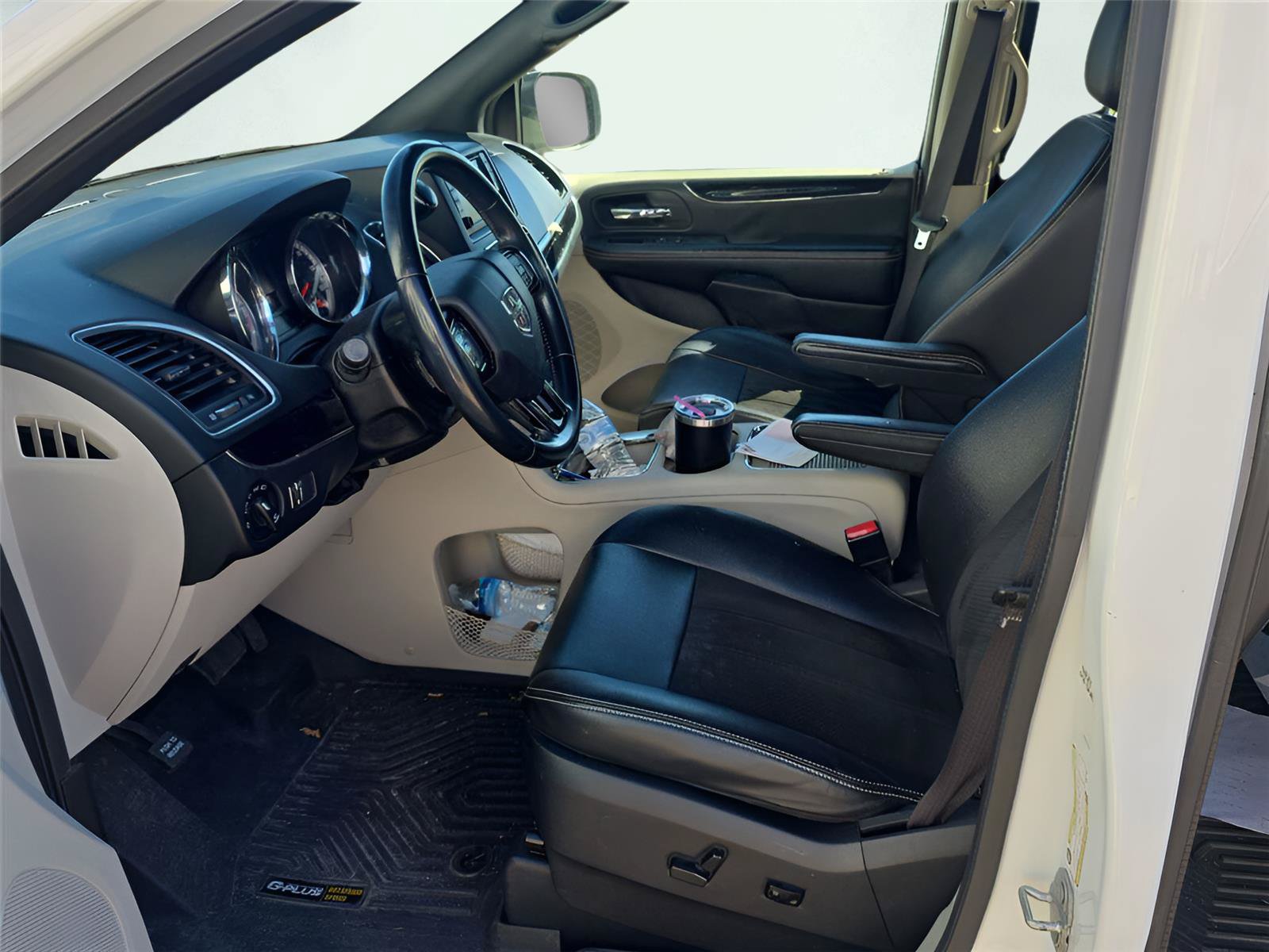 Used 2019 Dodge Grand Caravan SXT FWD image 10