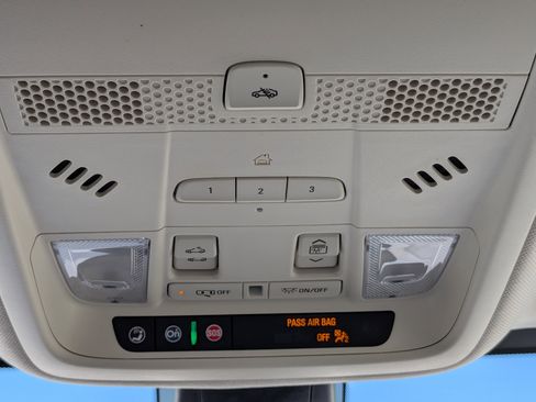 Certified 2022 Cadillac XT5 Premium Luxury w/ Technology Package FWD image 31