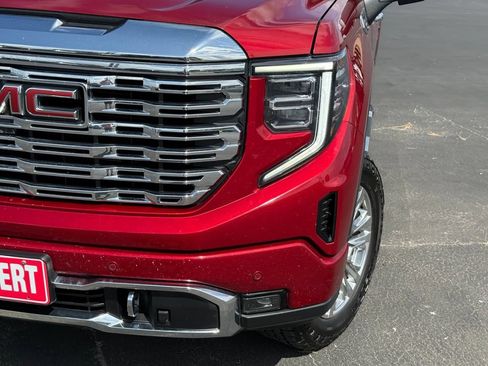 Used 2023 GMC Sierra 1500 Denali AWD/4WD image 7