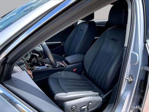 Used 2023 Audi A4 2.0T Premium w/ Convenience Package AWD/4WD image 8