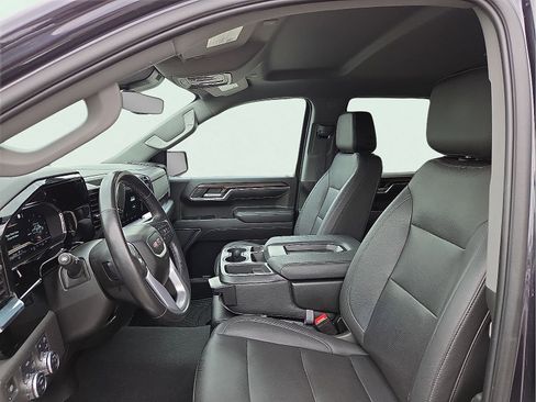 Used 2022 GMC Sierra 1500 SLT AWD/4WD image 13