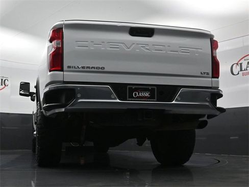 Used 2020 Chevrolet Silverado 2500 LTZ w/ LTZ Texas Edition image 29