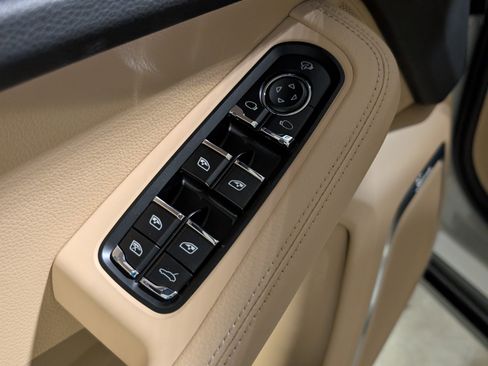 New 2026 Porsche Macan S image 20