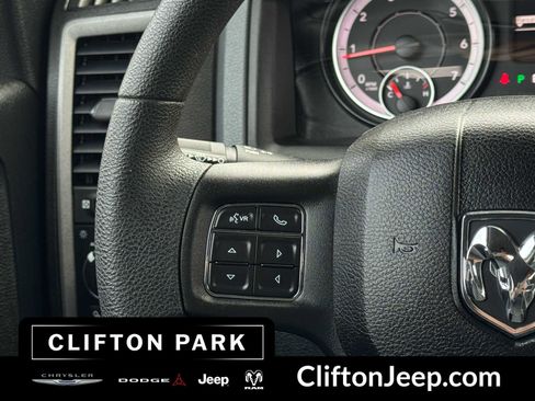 Used 2018 RAM 1500 Express image 21