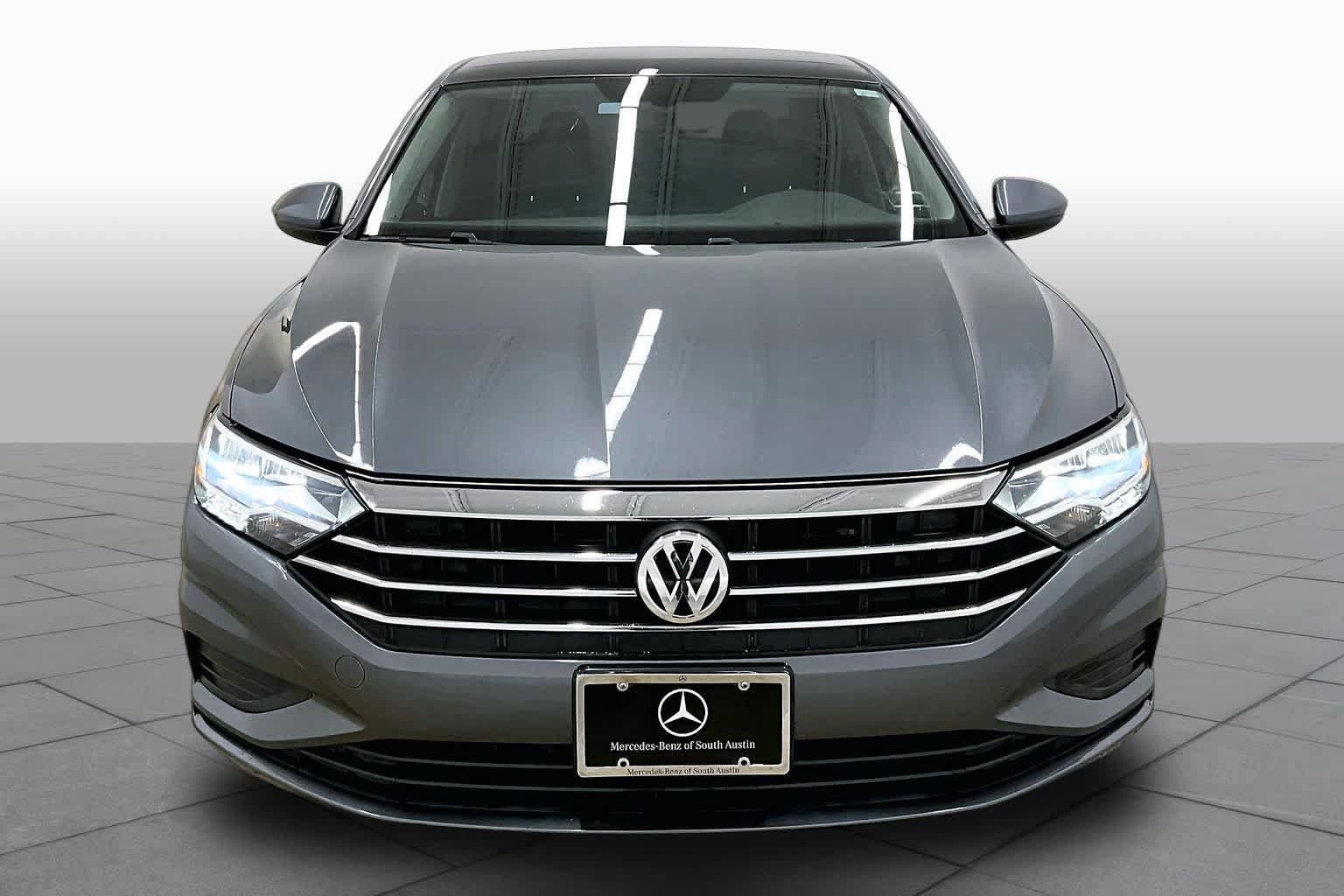Used 2021 Volkswagen Jetta SE FWD image 4