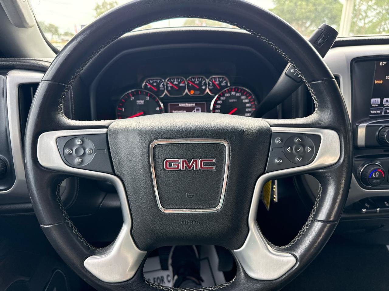 Used 2016 GMC Sierra 2500 SLT w/ Duramax Plus Package AWD/4WD image 33