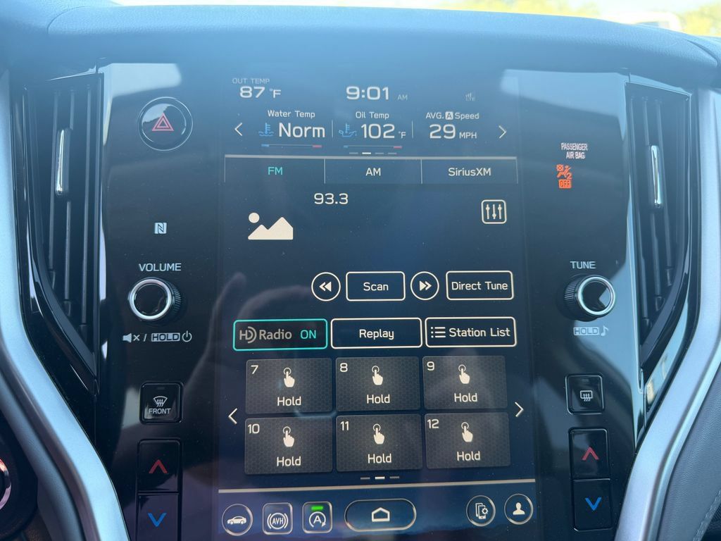 Used 2025 Subaru Outback Premium AWD/4WD image 10