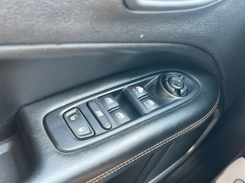Used 2019 Jeep Compass Latitude AWD/4WD image 27
