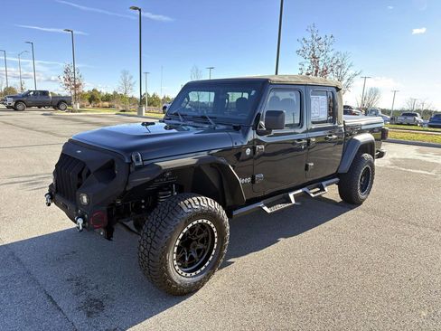 Used 2020 Jeep Gladiator Sport w/ Quick Order Package 24S image 8