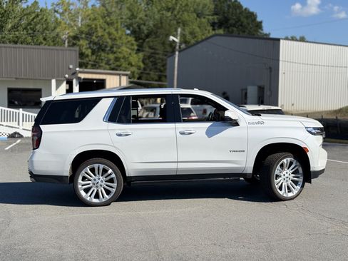 Used 2023 Chevrolet Tahoe High Country w/ Advanced Technology Package AWD/4WD image 10