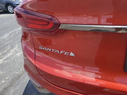 Used 2019 Hyundai Santa Fe SEL FWD image 7