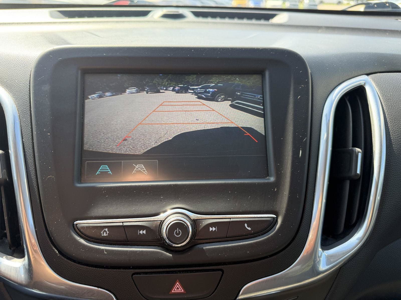 Used 2018 Chevrolet Equinox LT AWD/4WD image 17