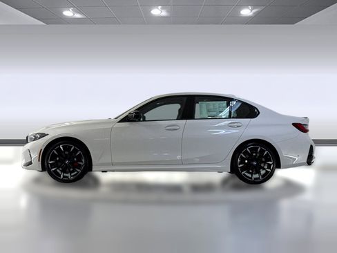 New 2026 BMW 330i Sedan w/ M Sport Package image 2
