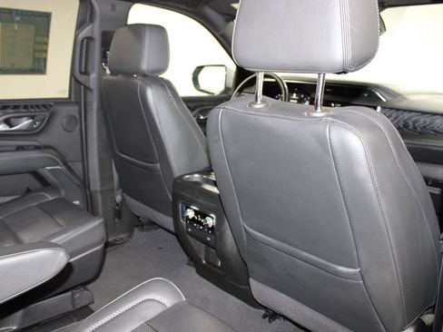 Used 2024 GMC Yukon XL Denali image 37