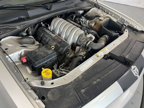 Used 2009 Dodge Challenger SRT8 w/ SRT Option Group II RWD image 10