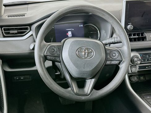 Used 2023 Toyota RAV4 XLE image 18