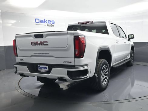 Used 2022 GMC Sierra 1500 AT4 w/ AT4 Premium Package AWD/4WD image 7
